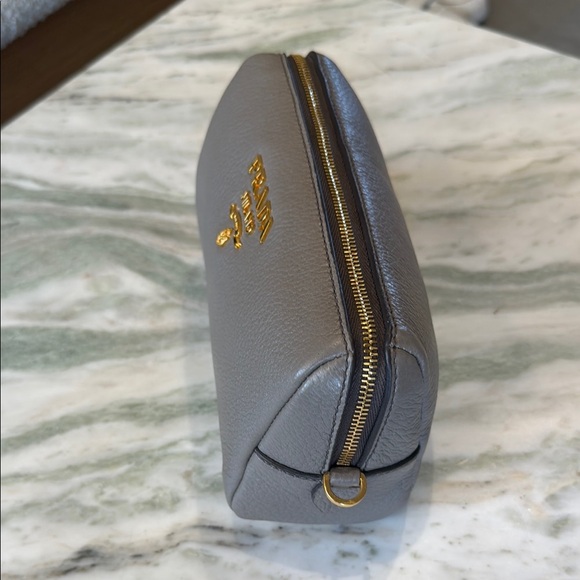 Prada Gray Belt Bag with Iconic Logo - Picture 6 of 7